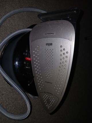 Ferro da stiro Braun CareStyle Compact