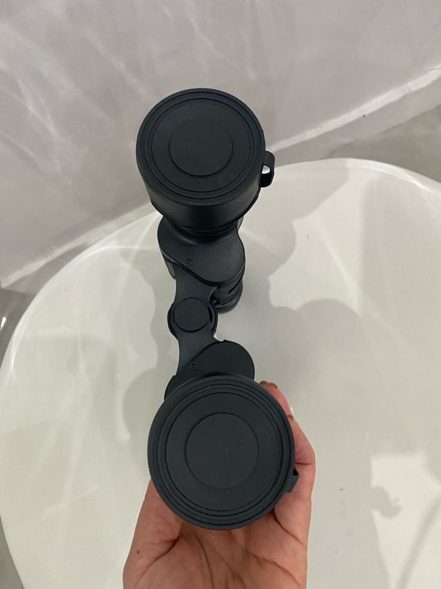 Binoculares prismáticos negros