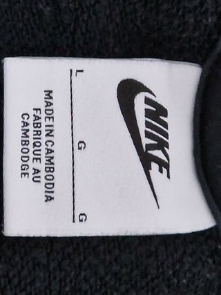 Sudadera Nike Negra con Swoosh Blanco