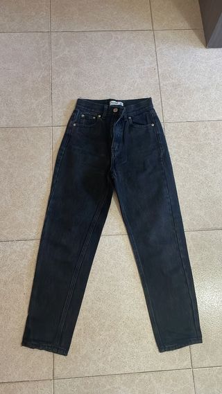 Vaqueros Pull&Bear negros talla 32