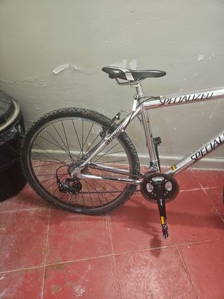 Bicicleta Specialized plateada