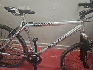 Bicicleta Specialized plateada