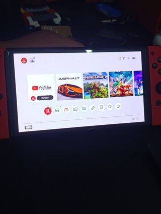 Nintendo Switch Rosso
