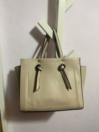 Bolso Beige con Lazos