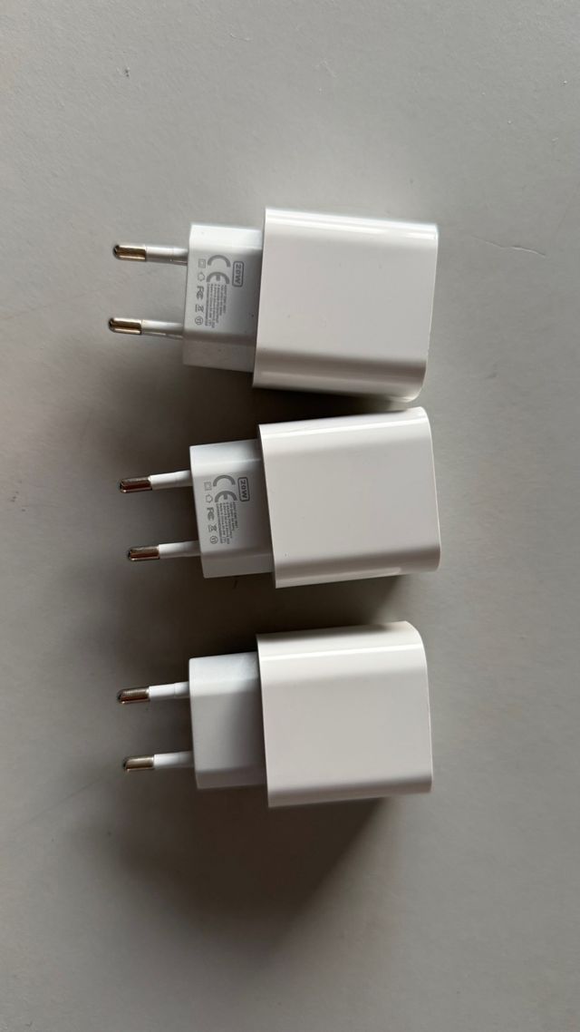 4 Carregadores USB-C + USB