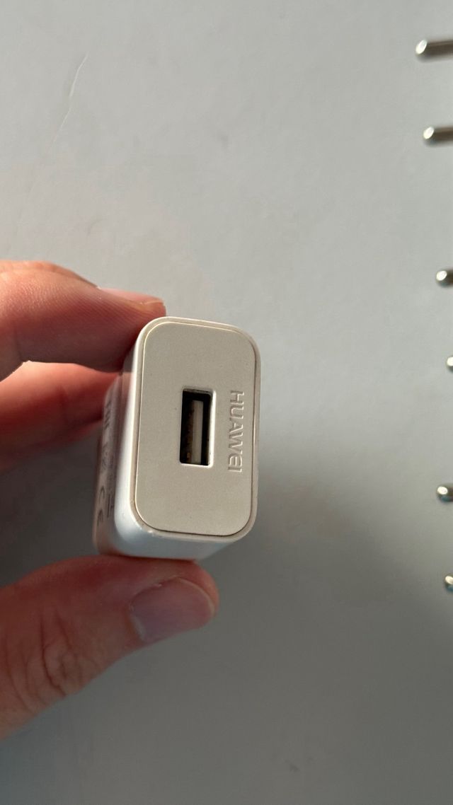 4 Carregadores USB-C + USB