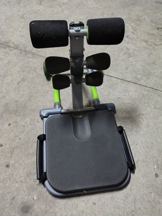 Attrezzo sportivo per addominali