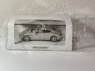 ASTON MARTIN RAPIDE Minichamps 1:43