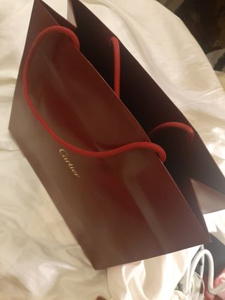 Lote Cartier: Caja para reloj y Bolsade papel