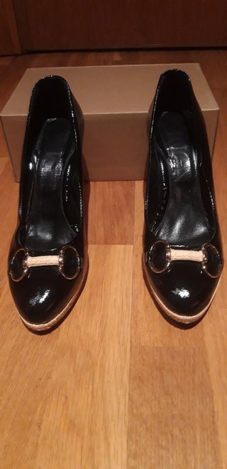 Zapatos Mugnai charol negro talla 40
