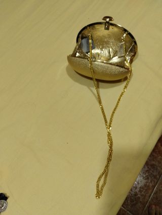 Bolso bombonera dorado