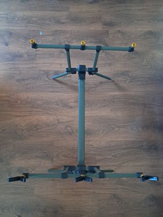 Trípode para cañas de pescar