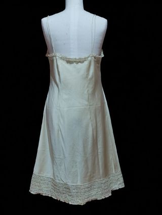 Vestido lencero vintage convine pura seda y encaje