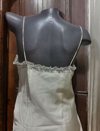 Vestido lencero vintage convine pura seda y encaje