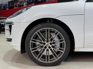 Porsche Macan Turbo 324 kW (440 CV)