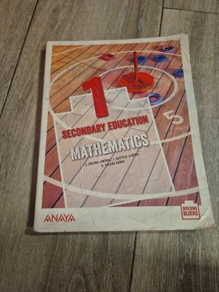Vendo 10  libros de texto en buen estado de 1° ES