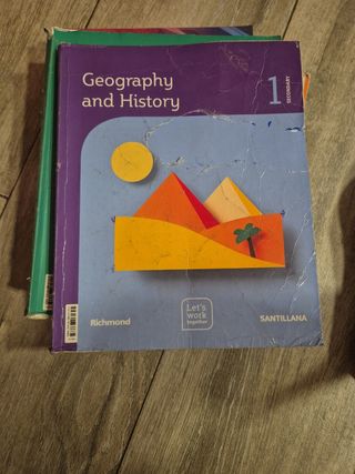 Vendo 10  libros de texto en buen estado de 1° ES