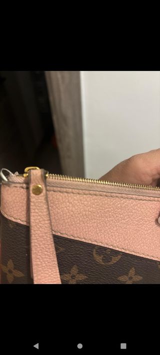 Pochette Louis Vuitton Marrón y Rosa