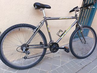 Bicicleta BTT McKinley 26"