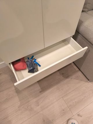 Mueble auxiliar blanco de madera