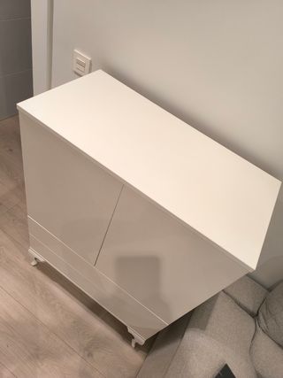 Mueble auxiliar blanco de madera