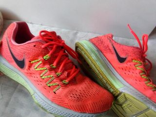 zapatillas NIKE VOMERO 10 y REEBOK t:40 UNISEX