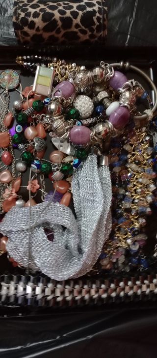 Lote Bisutería Vintage Multicolor y Plateada