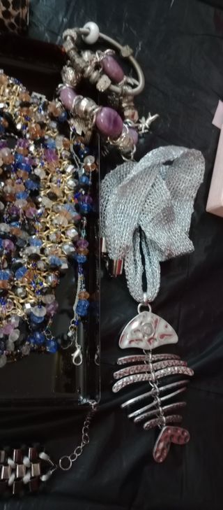 Lote Bisutería Vintage Multicolor y Plateada