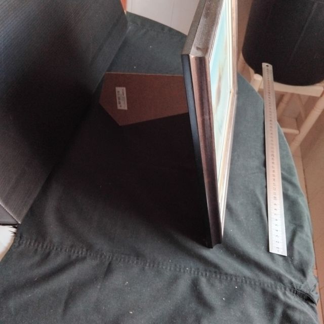 Quadro decorativo prateado em madeira