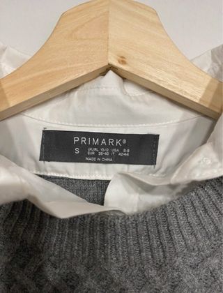 Jersey Primark Gris con Camisa Blanca