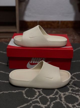 Chanclas Nike Yezzy Beige