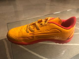 Botas de fútbol multitacos talla 31