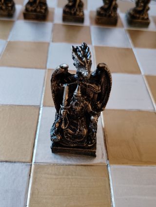 Ajedrez Dragones Resina