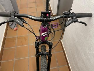 Bicicleta Eléctrica E-GUERA Morado/Rosa