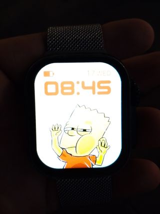Reloj Táctil Negro y Plateado en buen estado 