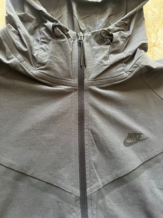 Chaqueta Nike Tech Gris Talla L