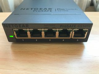 Switche Administrable Netgear GS105E 5P 1Gbps