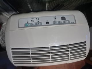  2 Pingüinos portátil marca Hisense y Delonghi 
