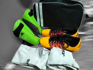 Set Fútbol Sala. Botas, Calcetas, espinillas,bolso