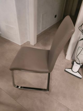 Pezzi 6 Sedie in pelle marrone con gambe in metal