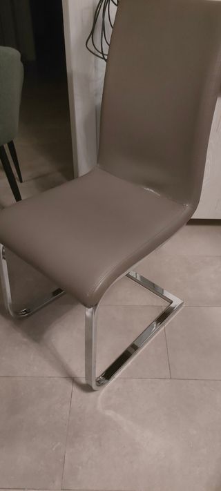 Pezzi 6 Sedie in pelle marrone con gambe in metal