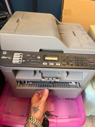Stampante professionale Brother MFC-L8700CDW