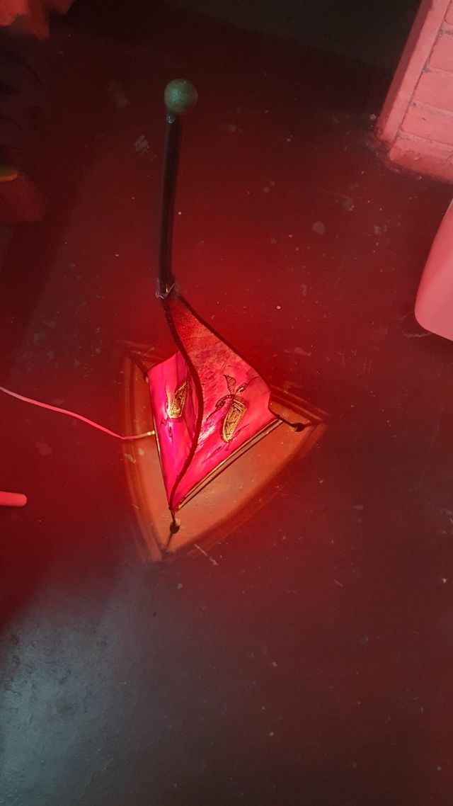 Lámpara Marroquí Cuero y Metal Decorada