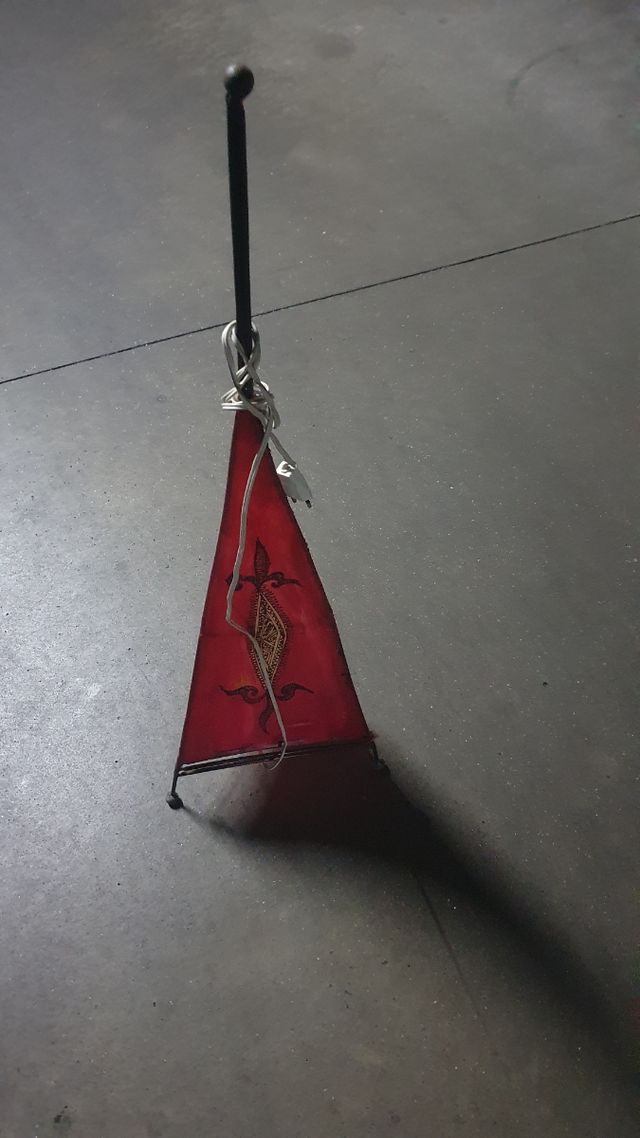 Lámpara Marroquí Cuero y Metal Decorada