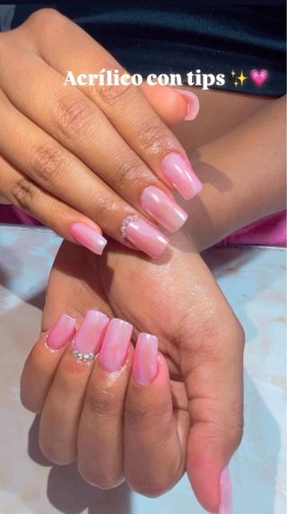 Uñas acrílicas a domicilio