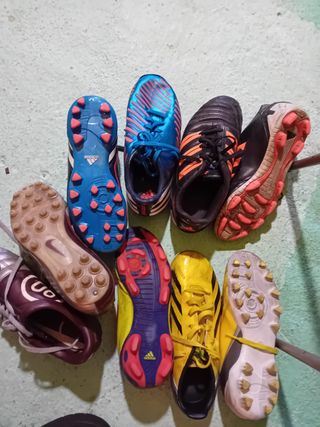 Botas de fútbol Adidas y Nike Talla 35
