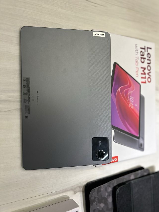 Lenovo Tab M11 con Lápiz y Funda
