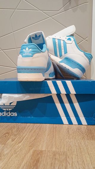 Adidas Rivalry Low J Blancas y Azules
