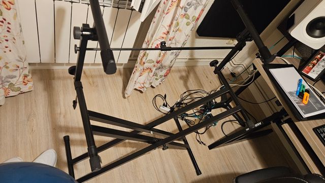 Teclado MIDI M-Audio Keystation 61+soporte doble