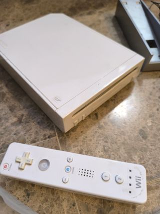 Lote Nintendo Wii + Accesorios + 4 Juegos
